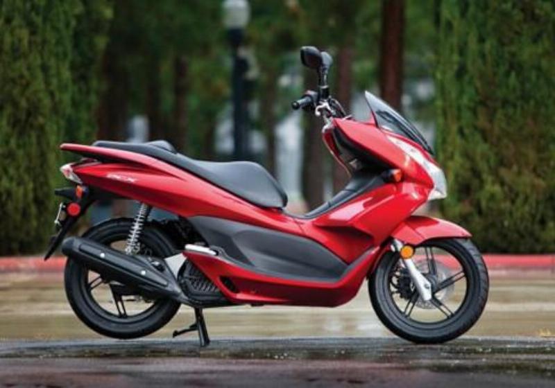 Kiểm tra xe PCX cũ kỹ lưỡng