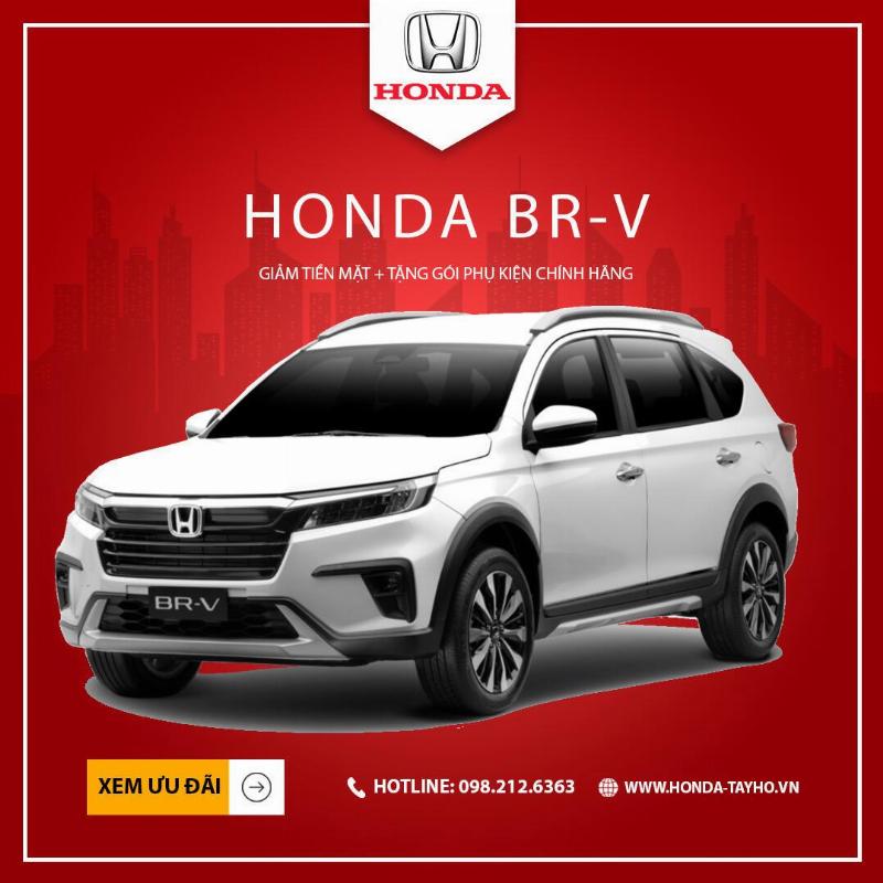 Hình ảnh một người đang lái xe côn tay Honda trên đường phố, góc nhìn từ phía sau, thể hiện sự năng động, cá tính