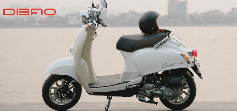 So sánh xe Cub 50 truyền thống với xe máy điện nhập khẩu chính hãng