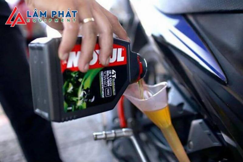 Thay nhớt xe Vision định kỳ