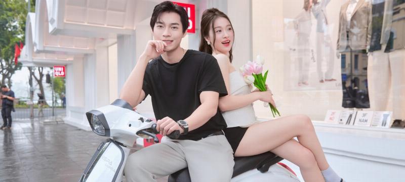 Hình ảnh minh họa cách sạc pin xe điện Vespa đúng cách để đảm bảo an toàn và tăng tuổi thọ