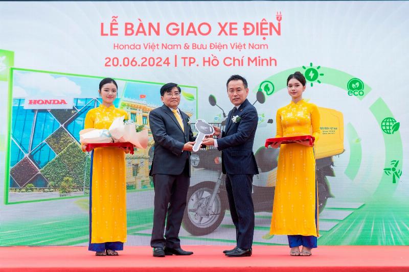 Xe máy điện Honda Benly e: nhập khẩu chính hãng, giải pháp vận chuyển đô thị xanh