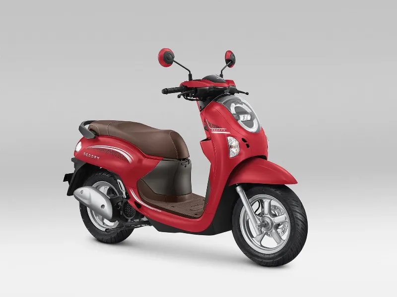 Khoang cốp rộng rãi và tính năng tiện ích trên xe scoopy cc 125