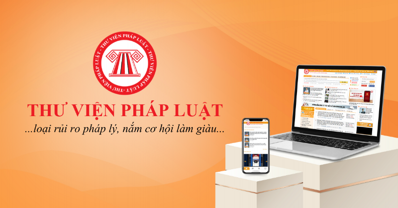 Phụ huynh chở trẻ nhỏ trên xe máy điện nhập khẩu an toàn và tiện lợi